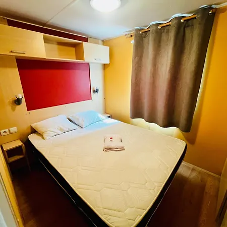 Hotel Mobil Titania